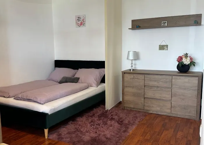 Апартаменты Cozy With Balcony Seating, 9th Floor, Parking *