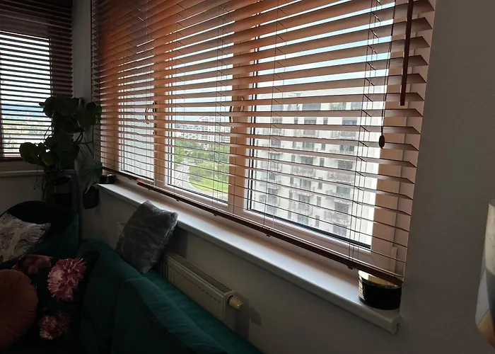 Апартаменты Cozy With Balcony Seating, 9th Floor, Parking