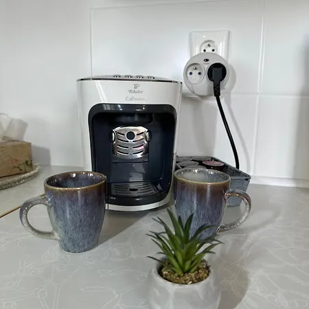 Cozy With Balcony Seating, 9th Floor, Parking * Bratislava